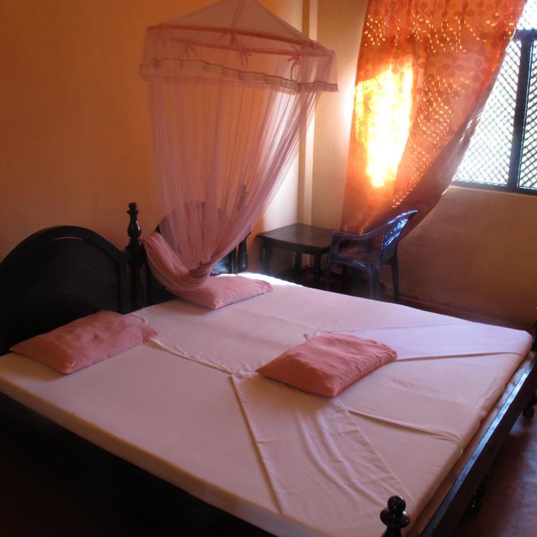 Shahira Hotel Nilaveli Quarto foto