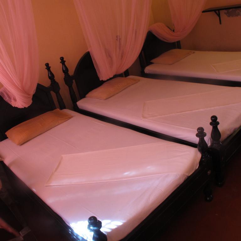 Shahira Hotel Nilaveli Quarto foto